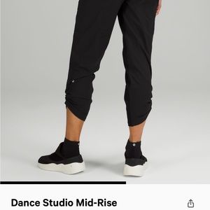 Lululemon dance studio crop black size 8